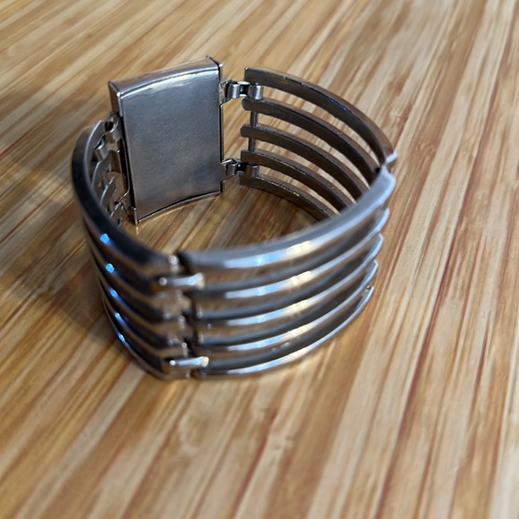 Such a cool vintage 1.5” thick aluminum material bracelet - Picture 4 of 4